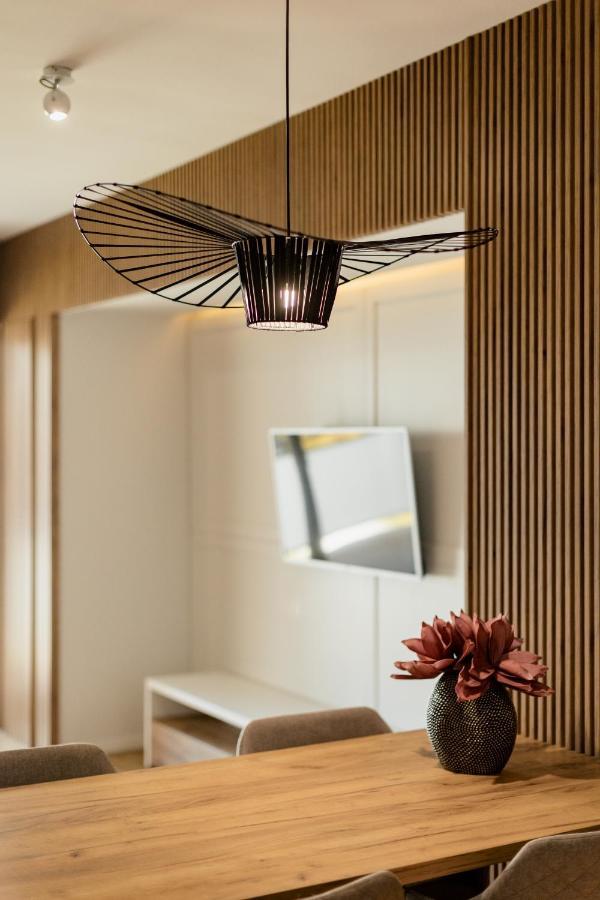 Nest Inn Stiletto Apartment Kolozsvár Kültér fotó