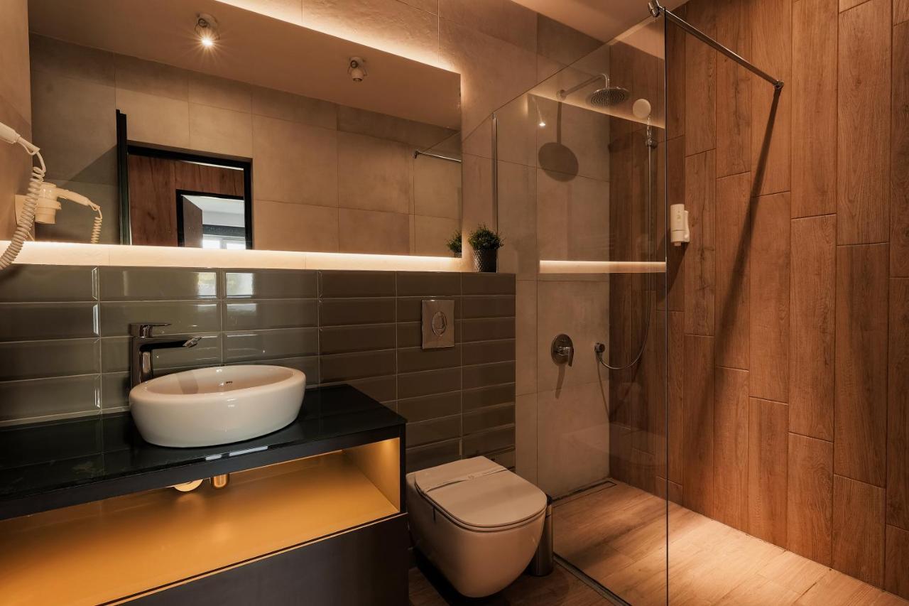 Nest Inn Stiletto Apartment Kolozsvár Kültér fotó