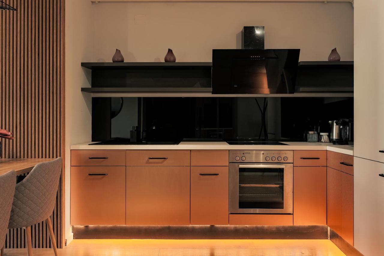 Nest Inn Stiletto Apartment Kolozsvár Kültér fotó
