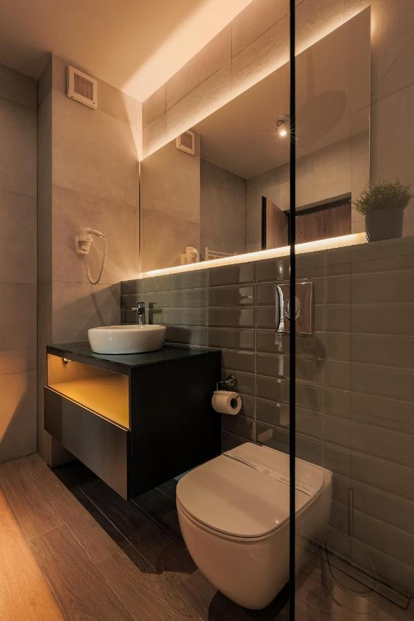 Nest Inn Stiletto Apartment Kolozsvár Kültér fotó