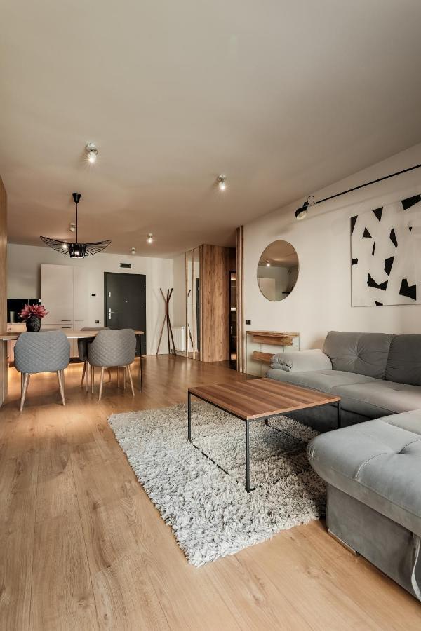 Nest Inn Stiletto Apartment Kolozsvár Kültér fotó