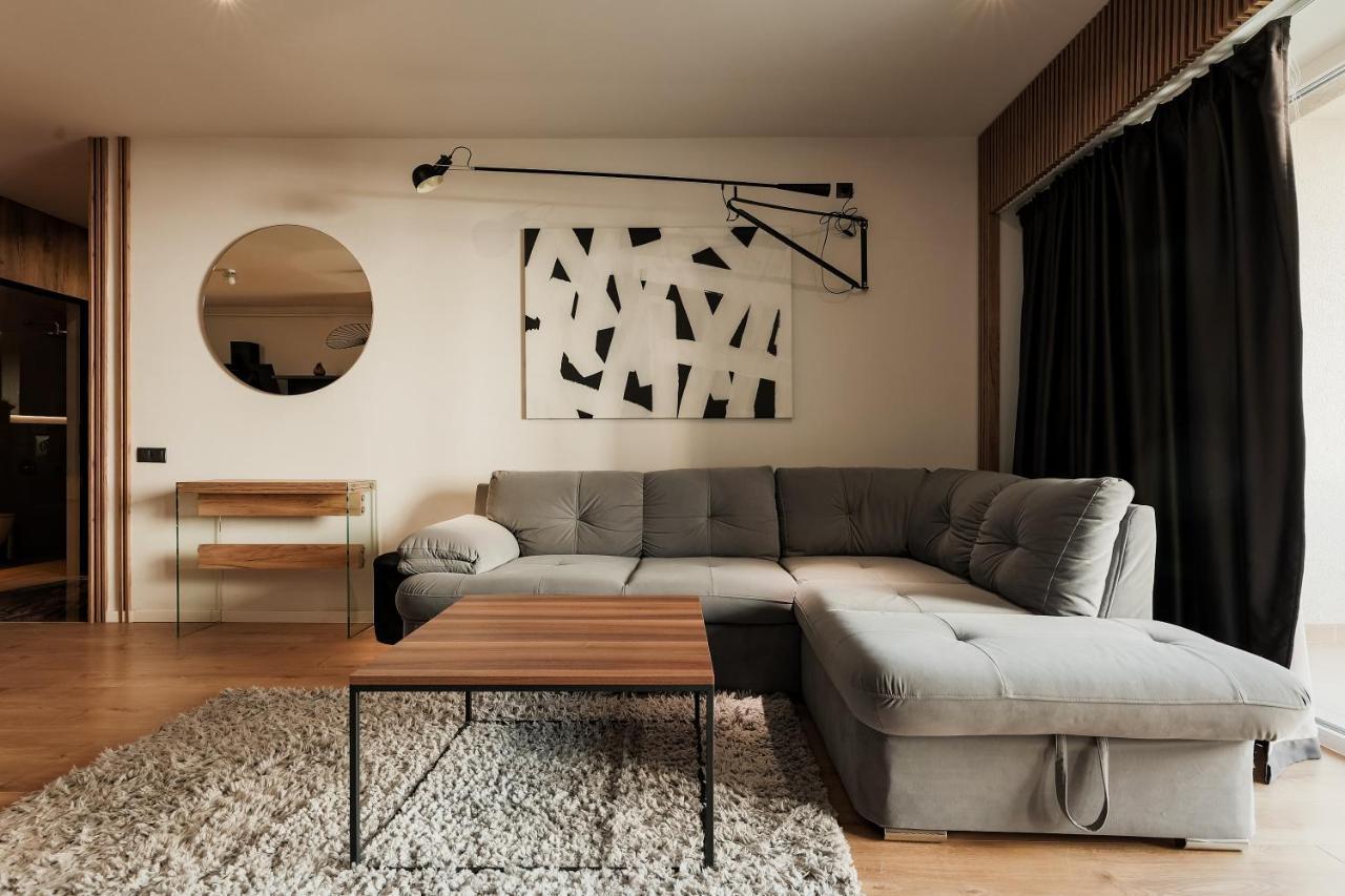Nest Inn Stiletto Apartment Kolozsvár Kültér fotó
