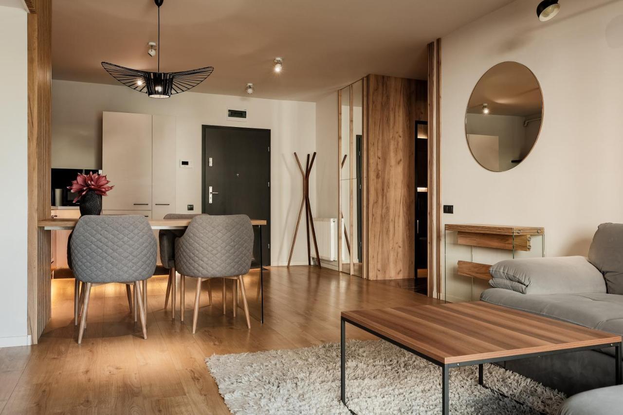Nest Inn Stiletto Apartment Kolozsvár Kültér fotó